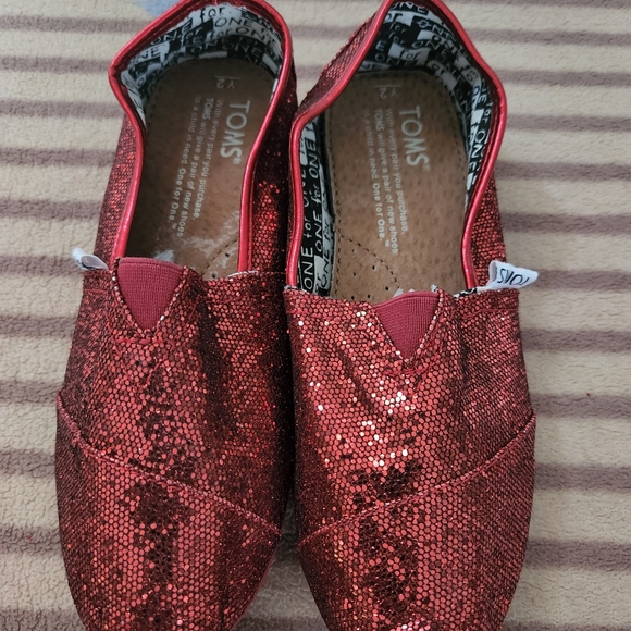 Red glitter tims slip on and/or velcro - Picture 9 of 12
